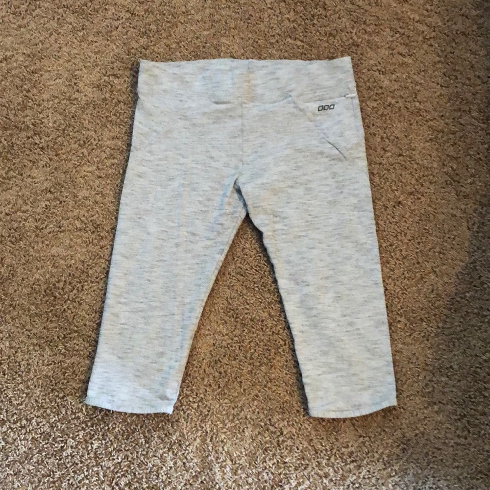 Lorna Jane Capri Leggings Large
